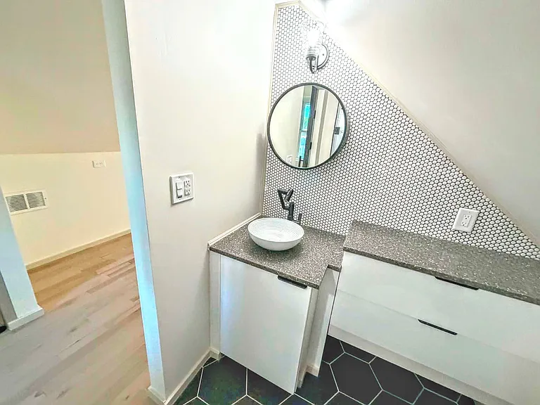 15460 Brookfield St — Photo 12