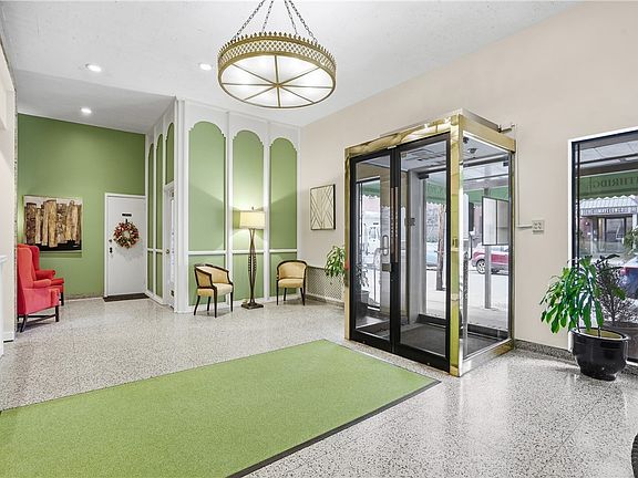 3rd image of 144 N Dithridge St APT 711