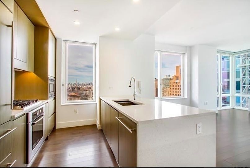 1st image of 388 Bridge St APT 33G