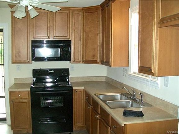 3rd image of 404 E Gladstone Ave