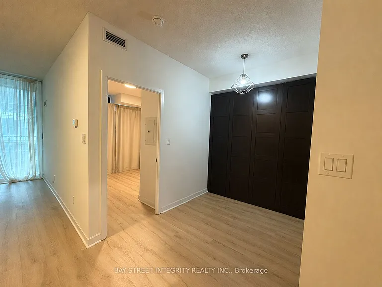 33 Bay St #307 — Photo 5