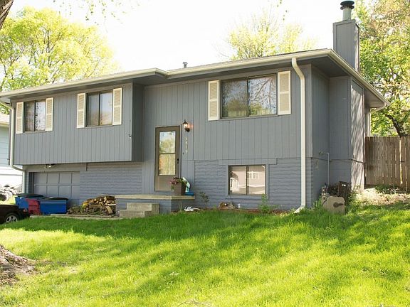 3rd image of 6619 S 153rd St
