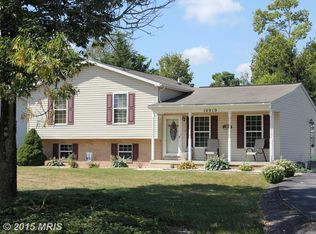 16919 Reading Dr, Williamsport, MD 21795