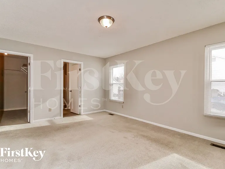 3114 Five Oaks Dr — Photo 8
