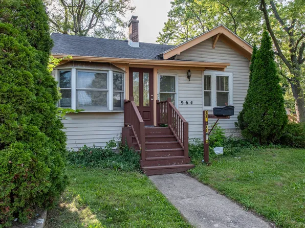 964 N Lewis Ave, Waukegan, IL 60085