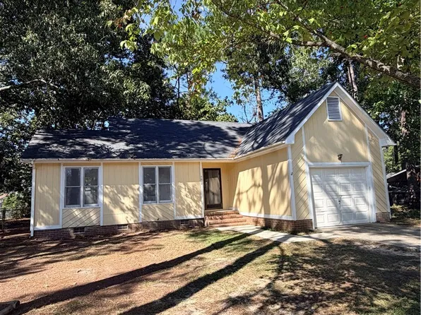 7004 Maracay Ct, Fayetteville, NC 28314