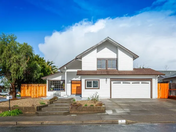 1 Del Sol Court, Petaluma, CA 94954