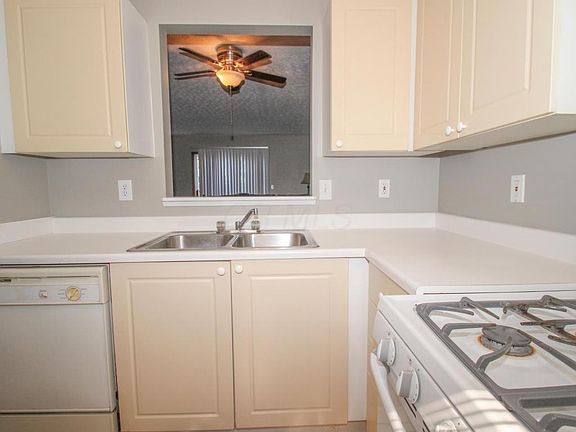 4th image of 235 Glenkirk Dr