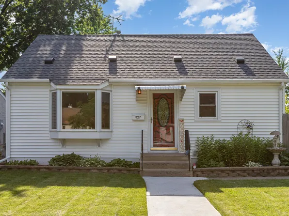 327 Hazelwood St, Saint Paul, MN 55106