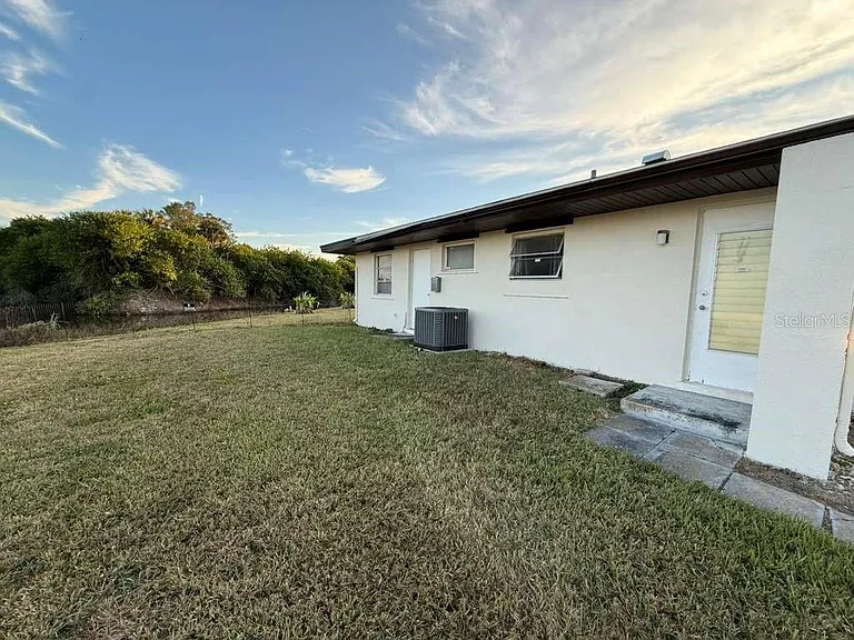 21385 Gibralter Dr — Photo 7