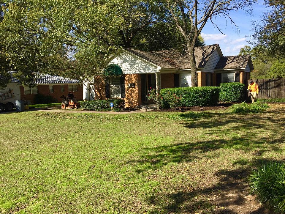 1st image of 115 W Park Row Dr