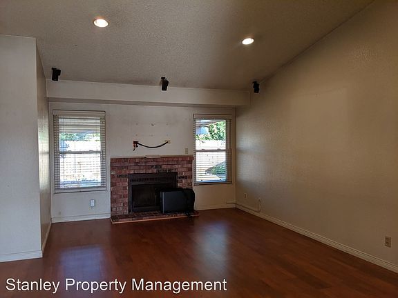2nd image of 8322 Hemingway Dr
