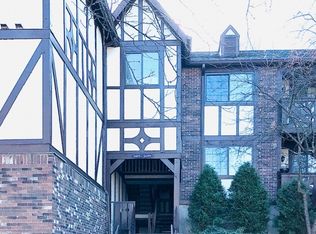 2606 Hemingway Ln, Mahwah, NJ 07430