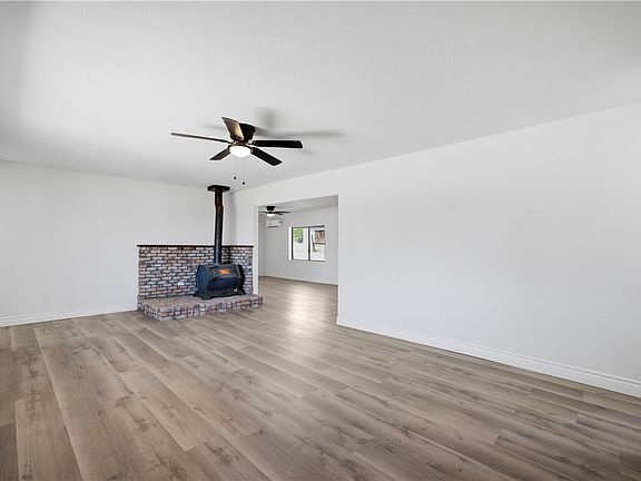 4th image of 6365 N Valley View Court