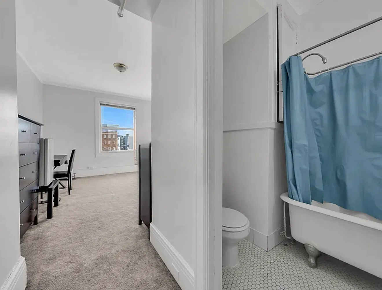 Studio, 250 sqft, $1,400 — Photo 2