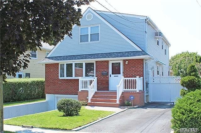 1st image of 36 Vanderwater Avenue