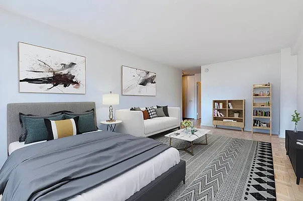 Rented by Manhattan Realty Group | media 2