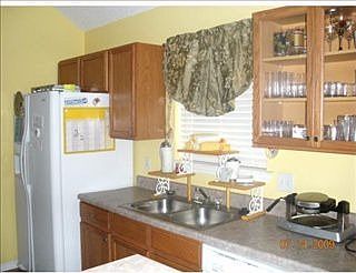 3rd image of 104 Mary Jane Ln