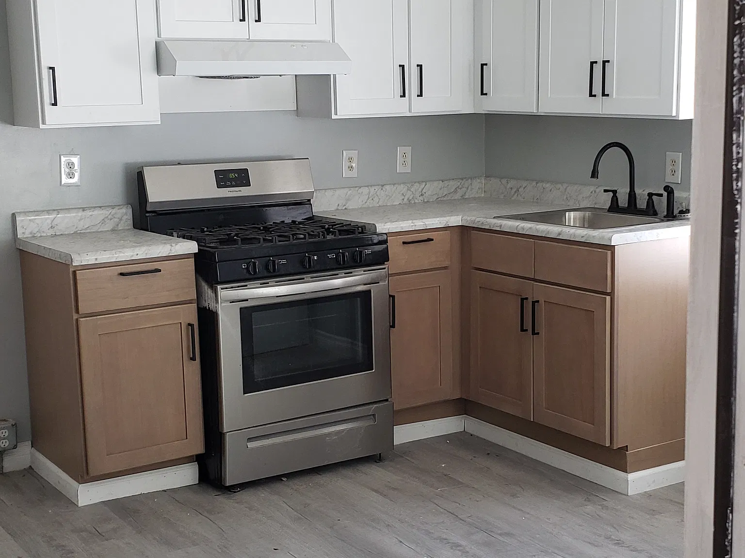 1 bed, 1000 sqft, $1,800 — Photo 4