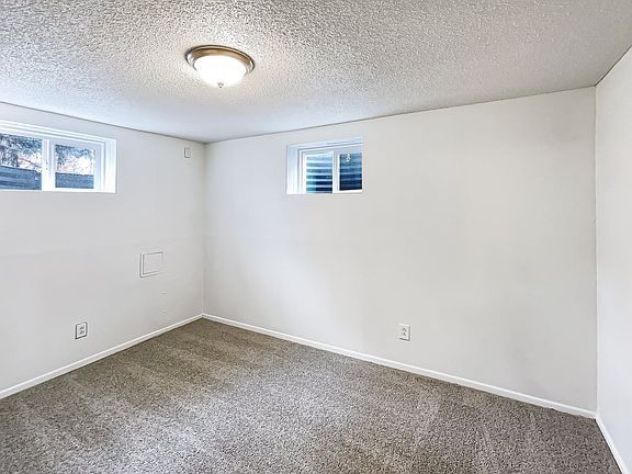 3rd image of 980 W 8th Avenue Dr