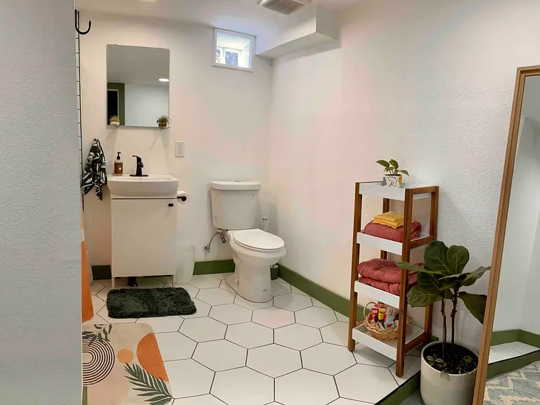 2801 N Franklin St — Photo 24