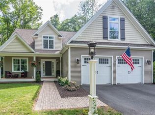 36 Oaklawn Dr, Barkhamsted, CT 06063