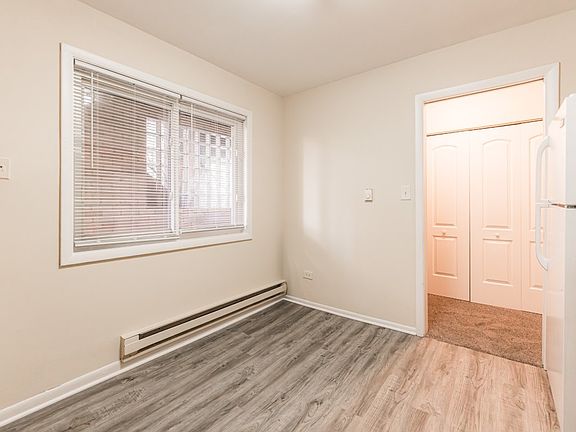 5th image of 7420 N Winchester Ave APT 1A