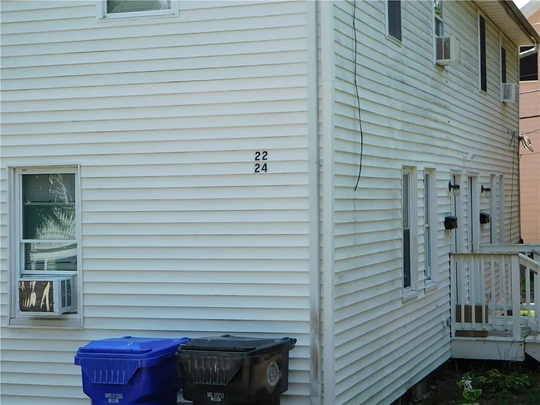 24 Douglas St — Photo 1