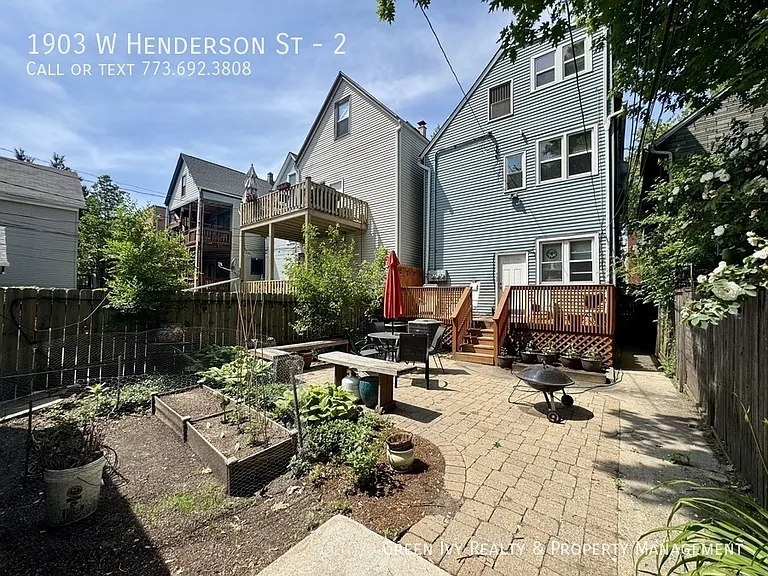 1903 W Henderson St #2 — Photo 2