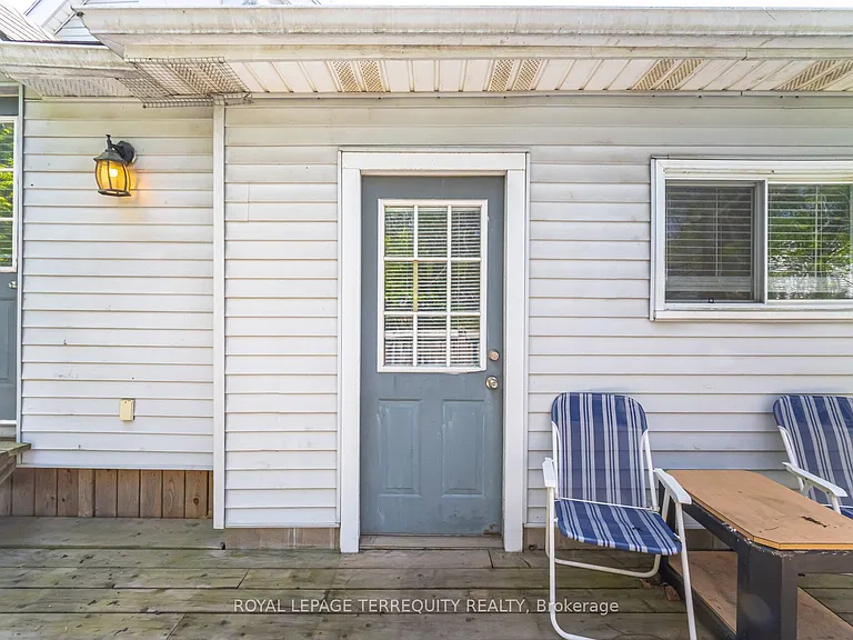 16 Royal Ave — Photo 20
