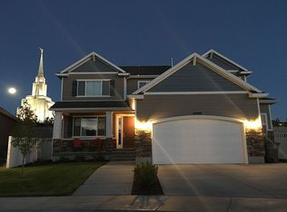 10998 S Namibian Dune Dr, South Jordan, UT 84009