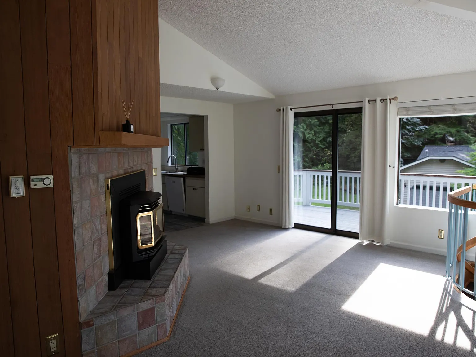 3 bed, 1200 sqft, $2,600 — Photo 4