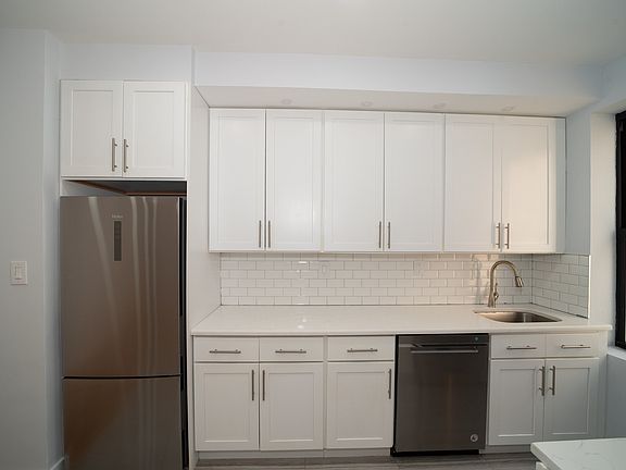 4th image of 409 W 129th St APT 56