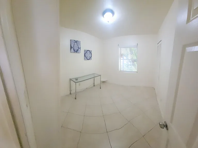709 Wisteria Ave — Photo 11