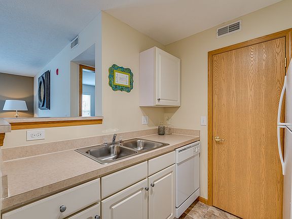 2nd image of 55 Eastpointe Ridge Dr #89-109
