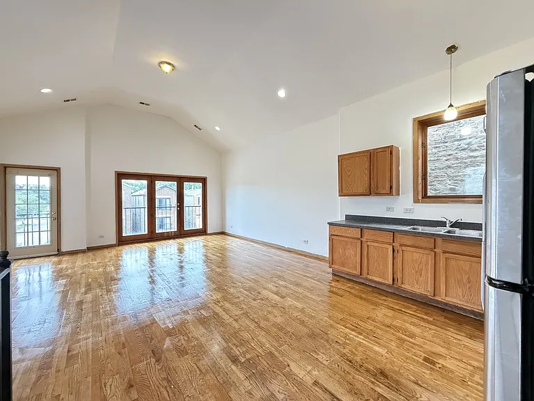 3100 W Polk St #4 — Photo 6