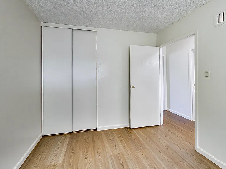 310 Castle St — Photo 18