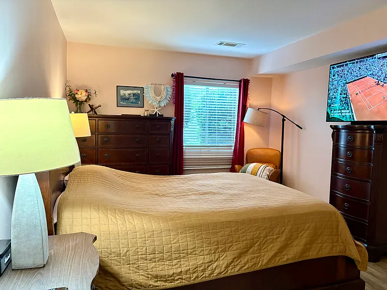 18617 Walkers Choice Rd #1 — Photo 4