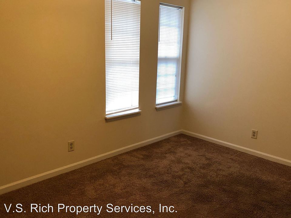 2nd image of 622 Raynor St APT 8