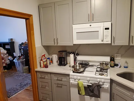 Rented by Apple Exclusive Realty Inc | media 4