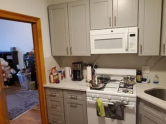 Rented by Apple Exclusive Realty Inc