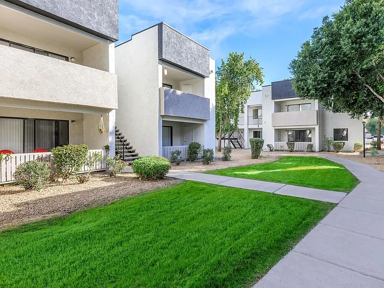 Sun Creek Apartments — Photo 12