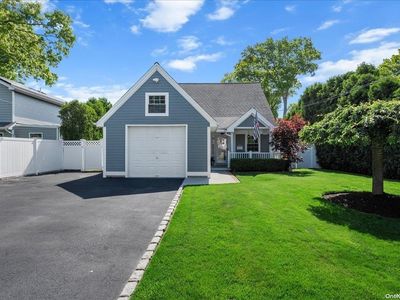528 Oak Neck Road, West Islip, NY, 11795