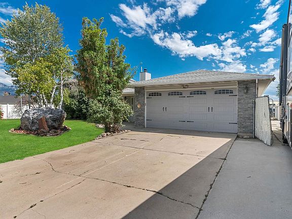2nd image of 1327 W Diane Dr #0