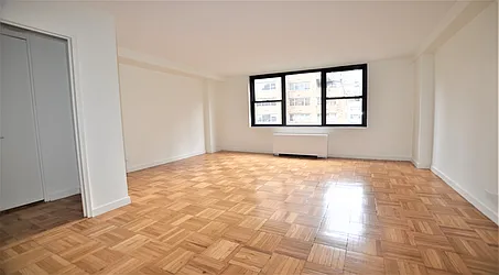 Rented by Manhattan Realty Group
