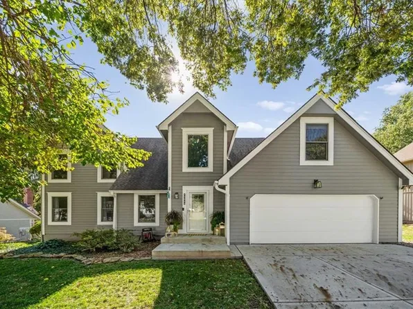 13415 W 105th Ter, Overland Park, KS 66215