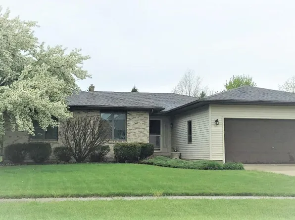 416 Red Wing Ln, Dekalb, IL 60115