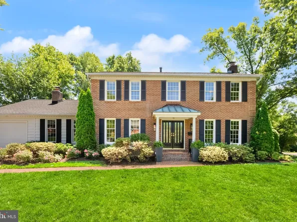 7115 Colgate Dr, Alexandria, VA 22307