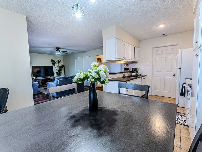 6915 Forest Mdw — Photo 6
