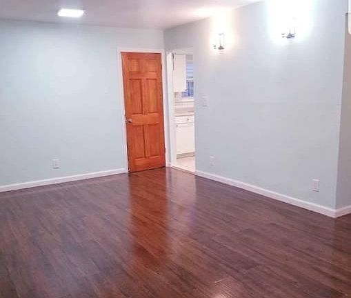 3rd image of 1061 Hartman Ln Floor 1